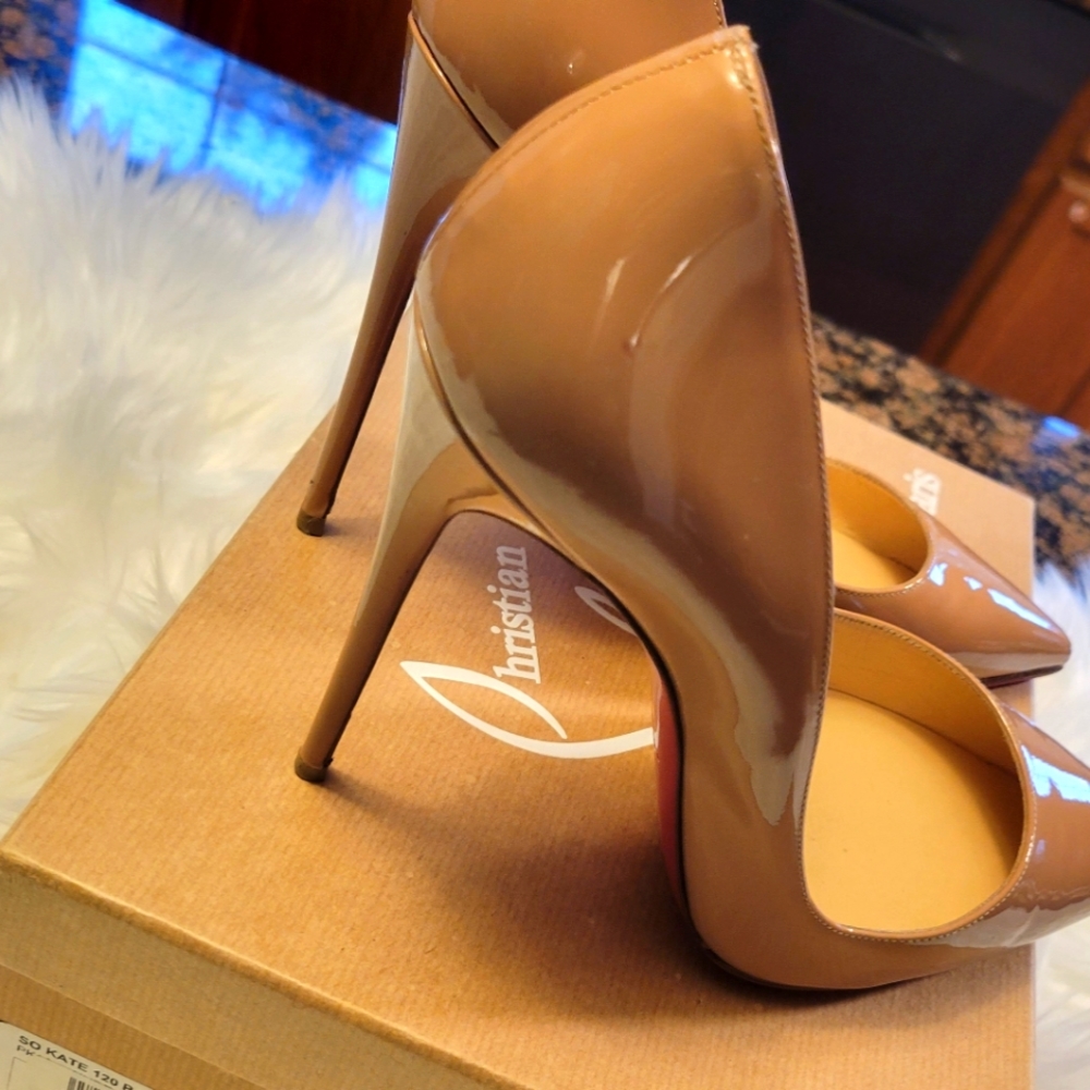 So Kate 120 Christain Louboutin